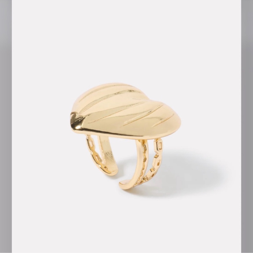 Evereve Tate Heart Statement Ring Free Size 46$